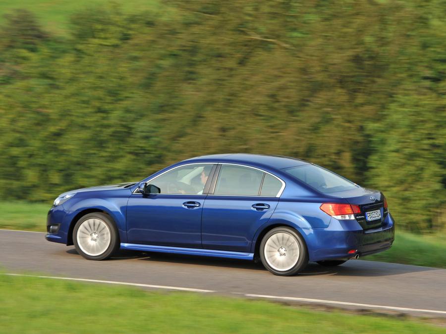  Subaru Legacy 2.5i Sport Sedan 2009 года  (EU) (фото 2 из 11)